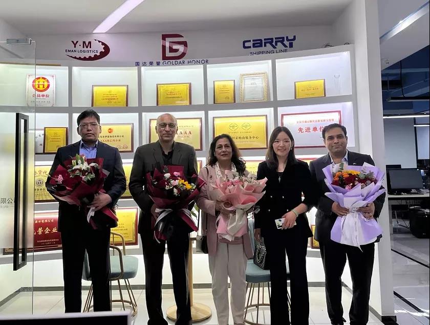 巴基斯坦駐華大使Mr Moin Ul Haque和上海總領事Mr Hussain Haider合影