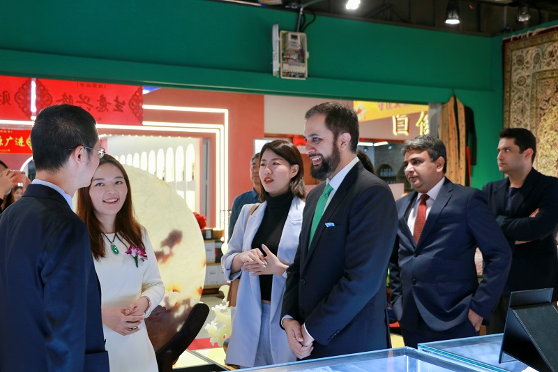 巴基斯坦方:古拉姆 卡迪爾先生